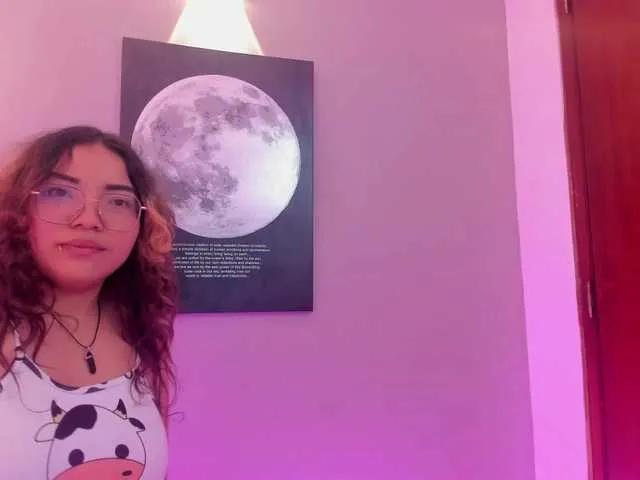Alicecamxx on BongaCams