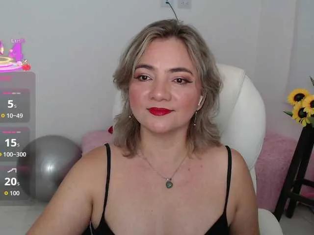 ana-milf — I am excited by the game of looks, the naughty conversations, and when they take their time to discover every corner of my desire; I adore sincere compliments and well -counted fantasies, tea encourages to discover what more drives me crazy?