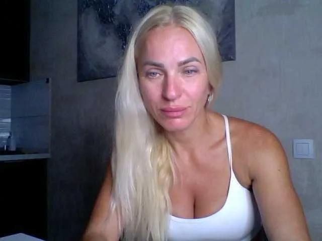 annamari1563 on BongaCams 
