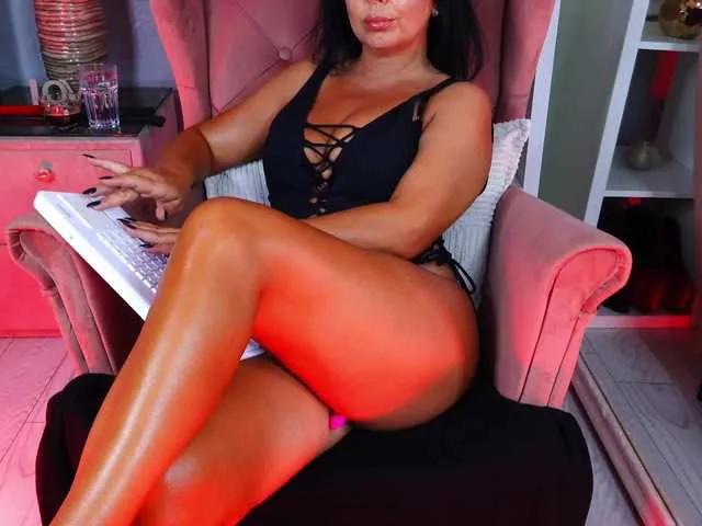 AQueenMonica — Freechat on BongaCams