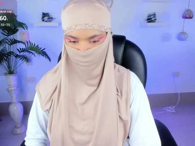 Aura-cuutee —                     .