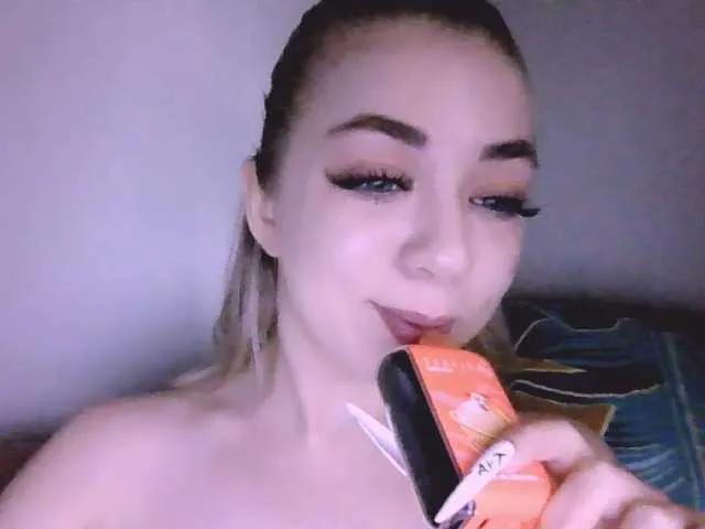 BabyNicole on BongaCams