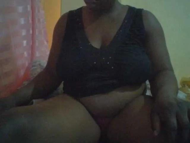 bigboobies2 on BongaCams 