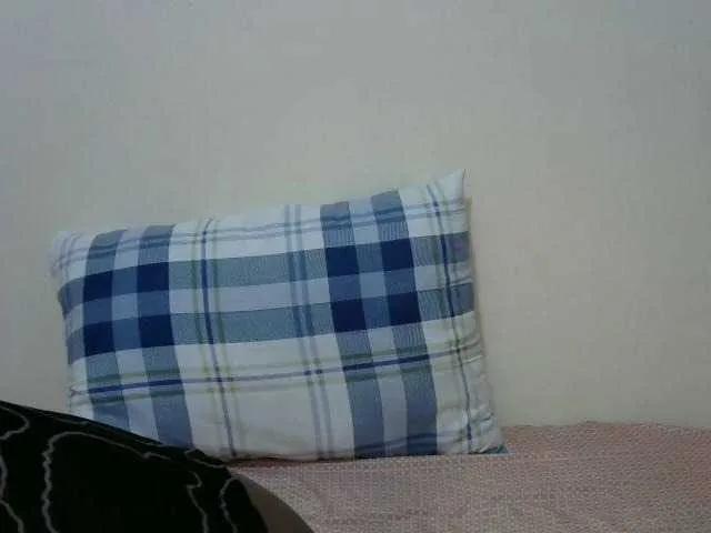 Bouncyass12 on BongaCams
