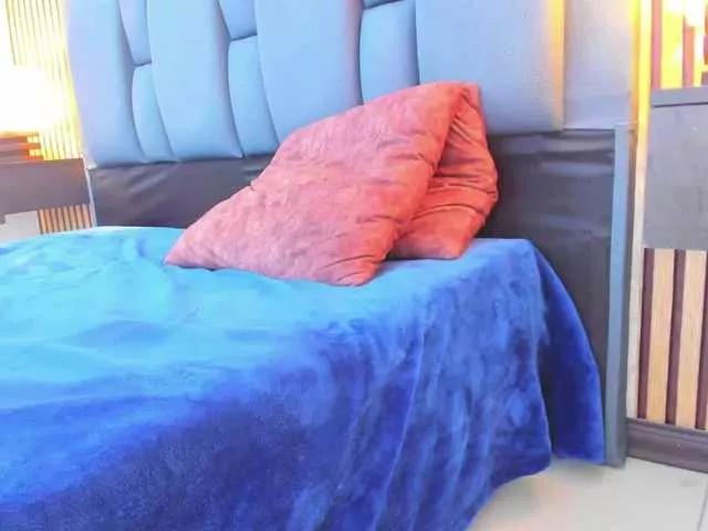 Freechat candela-collins on BongaCams