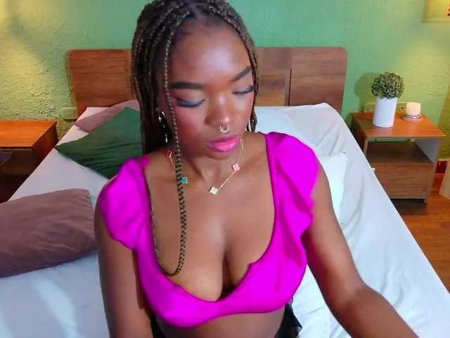 Offline Chocolatte-dreams on BongaCams