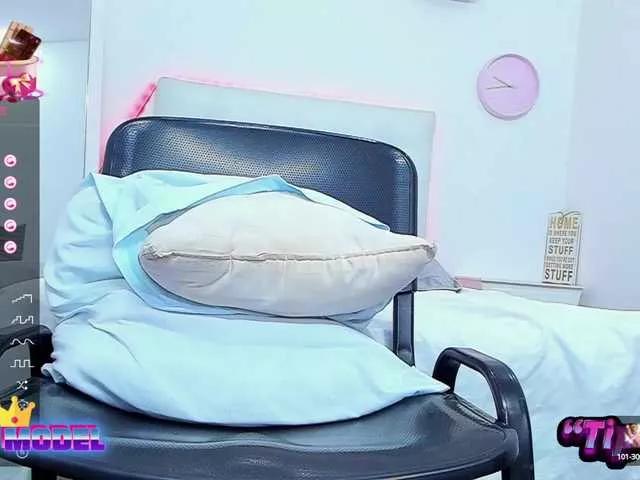 Offline Chocolatte-dreams on BongaCams