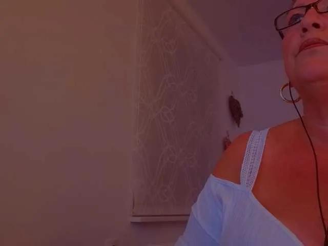 Connyat99 on BongaCams 