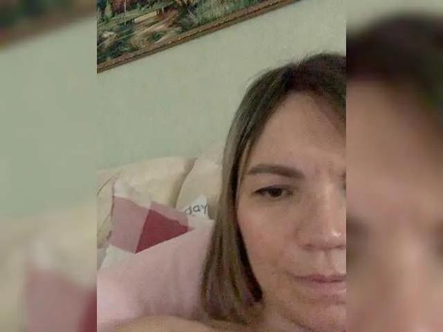 Ella-Pearlie — Freechat on BongaCams