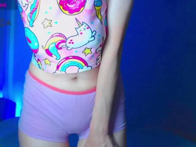 Emelicristal on BongaCams 