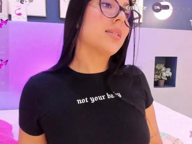Offline GigiRoss1 on BongaCams