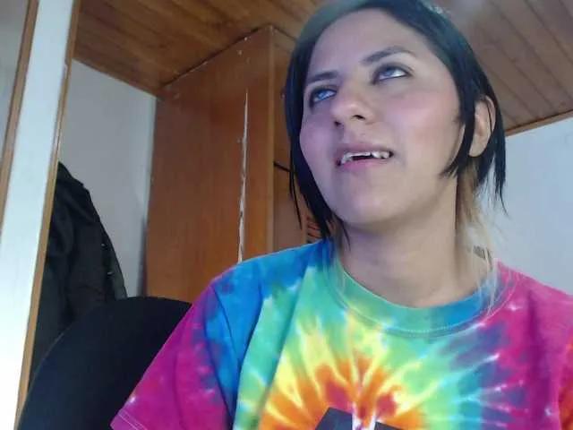 Offline hilari18 on BongaCams