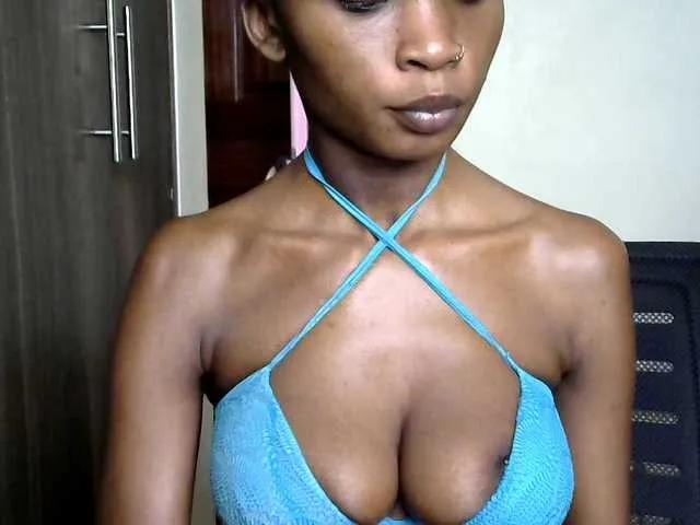 Freechat hippyshanice on BongaCams