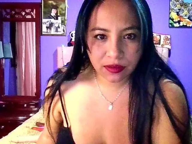 Hot4mommy — Freechat on BongaCams