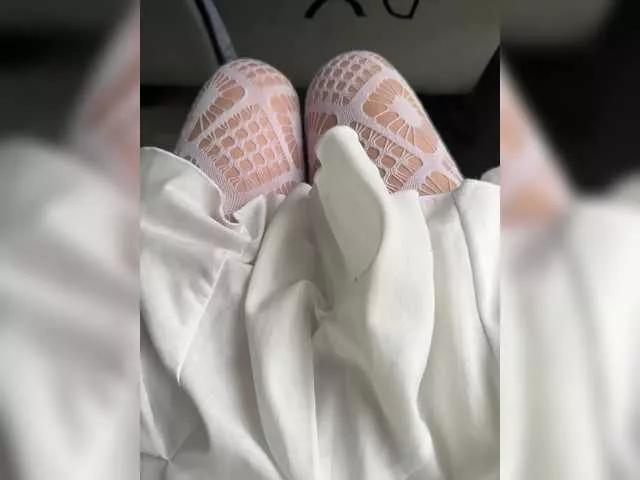 Offline Janchi- on BongaCams