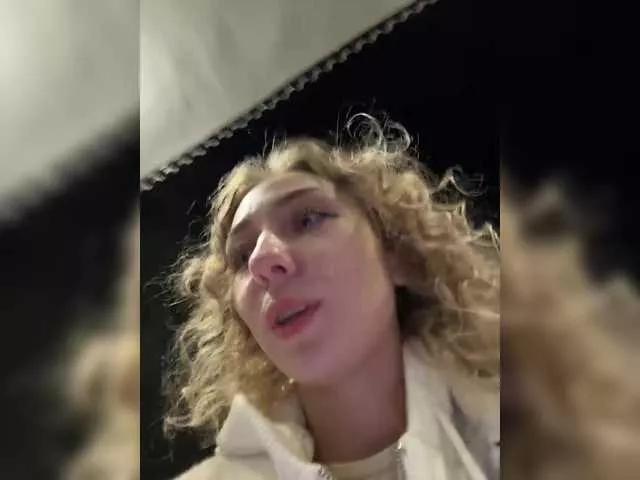 Offline Janchi- on BongaCams