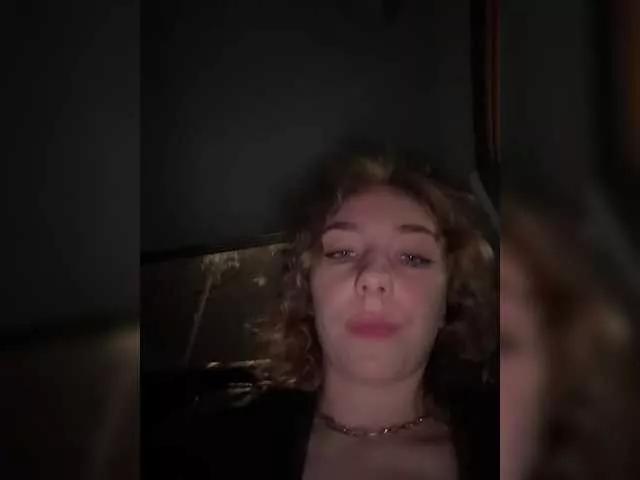Offline Janchi- on BongaCams