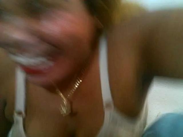 JELLA1 on BongaCams 