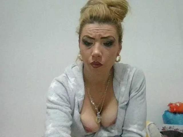 Offline JesicaBonita1 on BongaCams