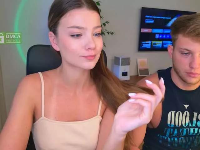 Freechat jony-jessica on BongaCams