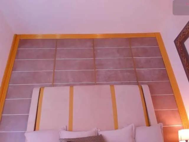 Offline jullieboo on BongaCams
