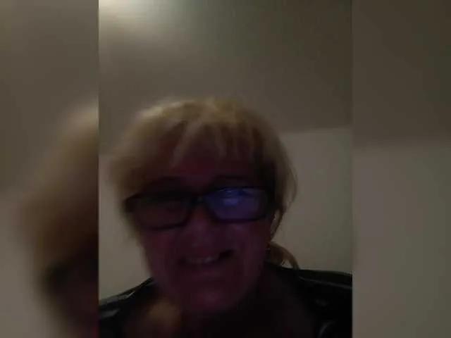 Offline KASANDRABOLOSHKA on BongaCams
