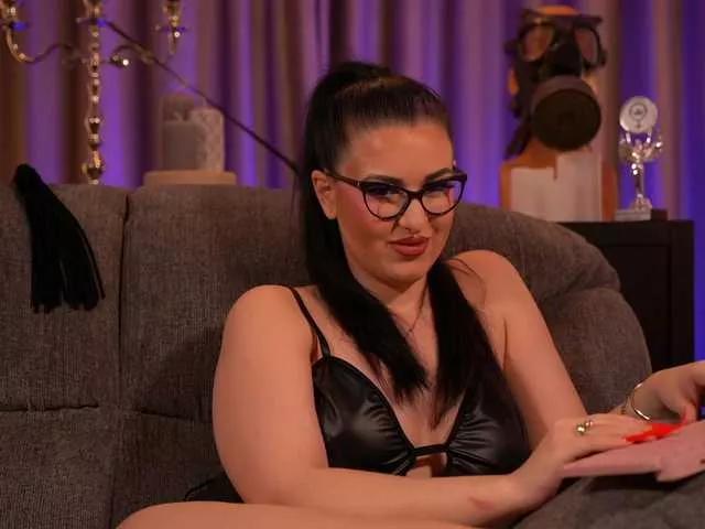 Offline KellyKent on BongaCams