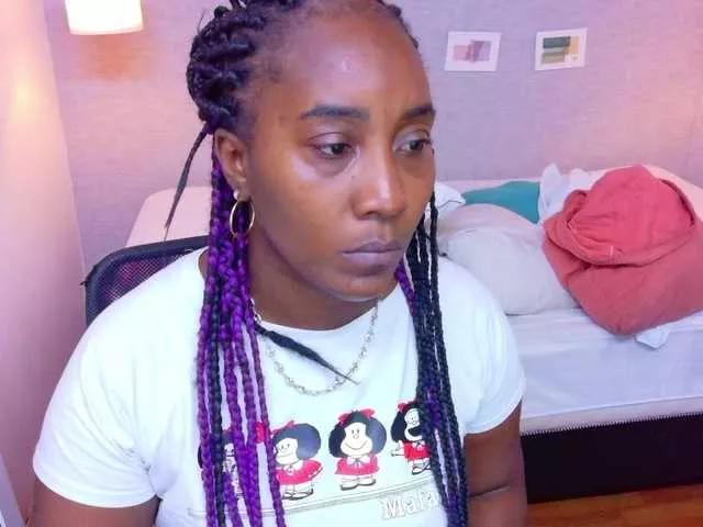 Offline kiara-evanss on BongaCams