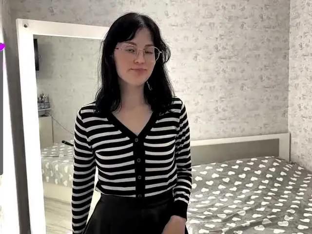 Offline KittyNolick on BongaCams