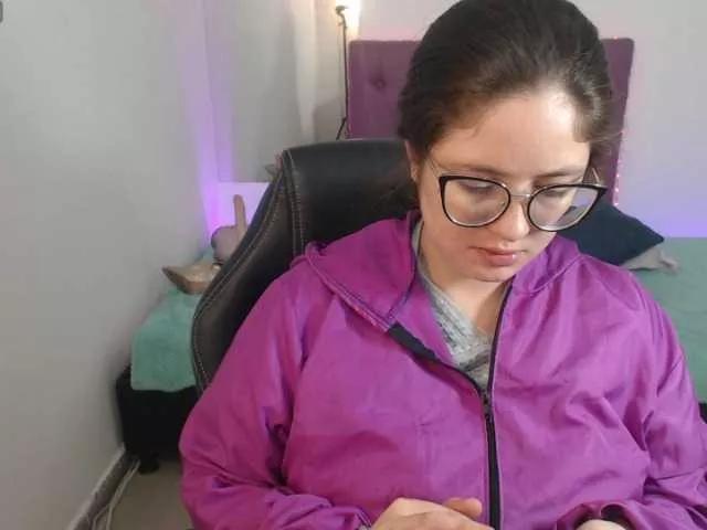Freechat KrystalAdams on BongaCams
