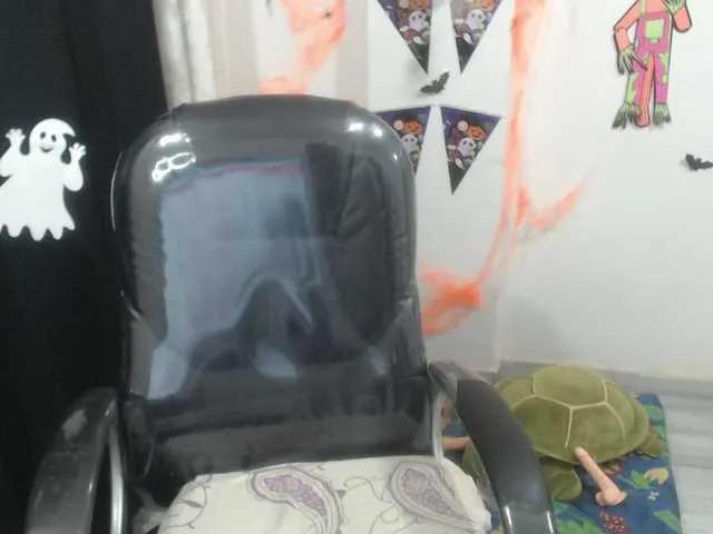 Offline kuky-curly on BongaCams