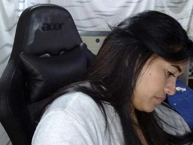 Freechat Letty33 on BongaCams