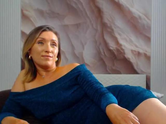 Lola-Nelson on BongaCams 