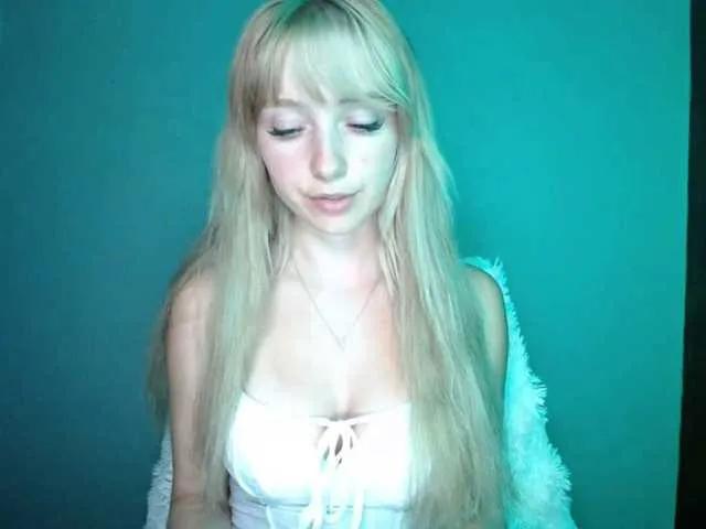 LuciaLovely — My Fantasies
A strong manly voice, but in the same time in his voice i need to feel pasion!What is about sex fantasies that feels so much like a vacation from reality?
