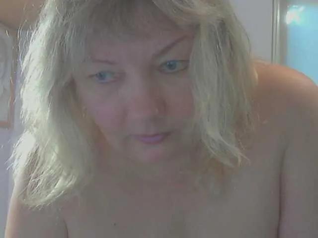 Offline LucyAlexis on BongaCams