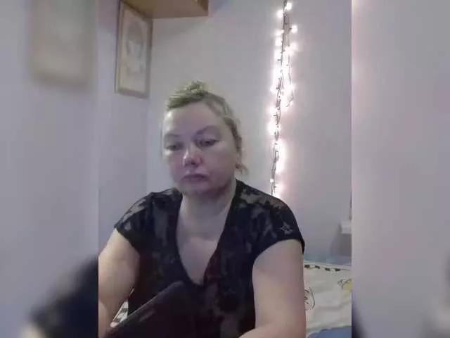 Offline LucyAlexis on BongaCams