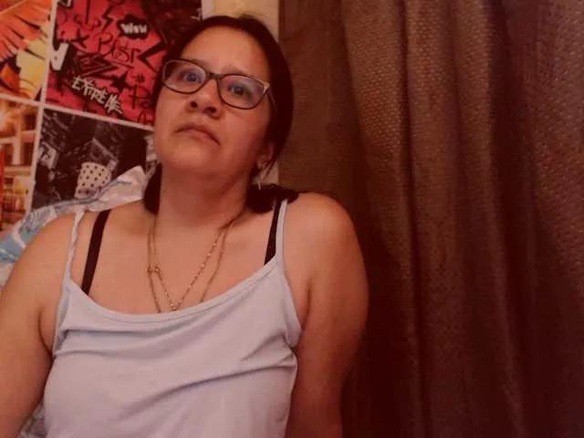 lucyLUxxx on BongaCams