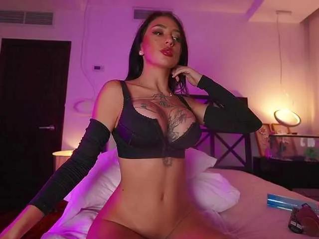 LunaMystyque — What makes me horny?  It's all about the connection---playful teasing, deep eye contact, and knowing you're as turned on as I am. I love the thrill of anticipation, exploring fantasies, and hearing exactly what's on your mind.