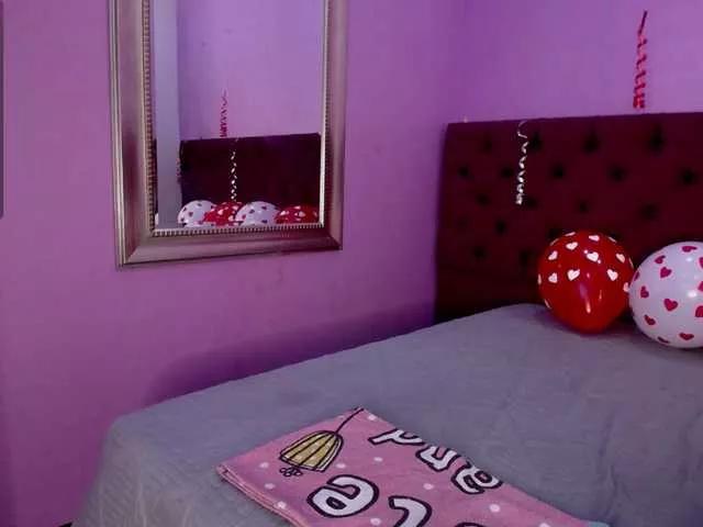 Offline MadameDamn on BongaCams