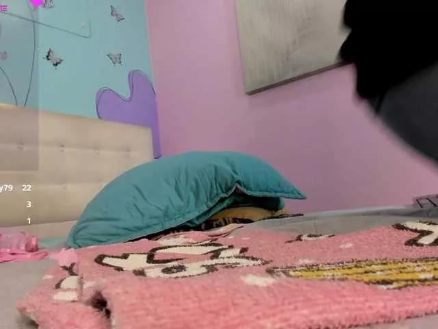 Offline MadameDamn on BongaCams