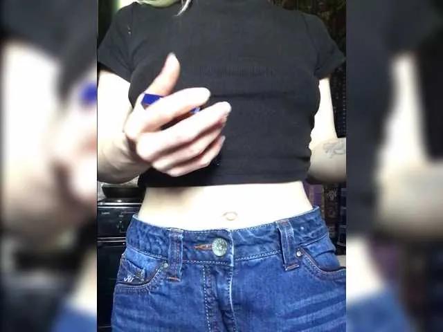 Malaya-kiss on BongaCams 