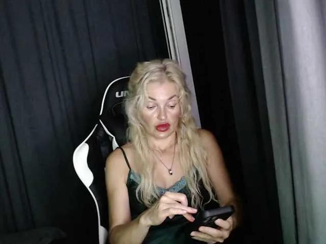 Offline Margo77-1 on BongaCams