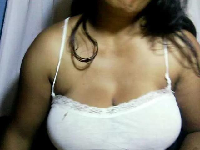 MIRANDAW on BongaCams