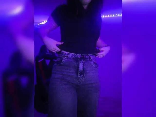 Offline Natsuki1 on BongaCams