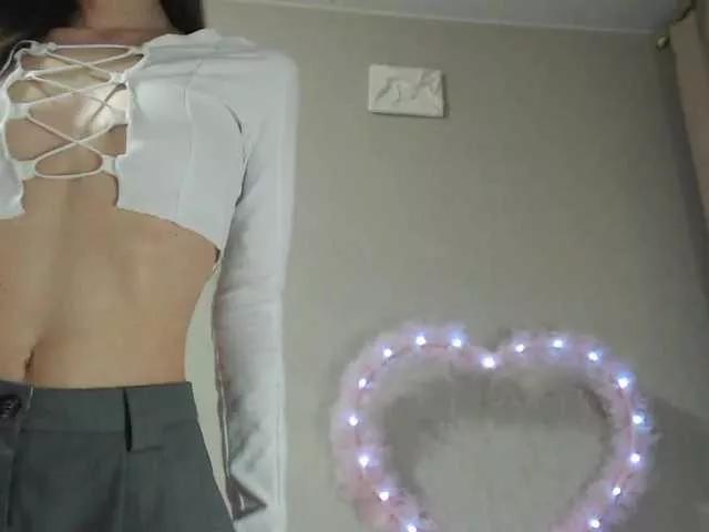 Freechat Oriella on BongaCams