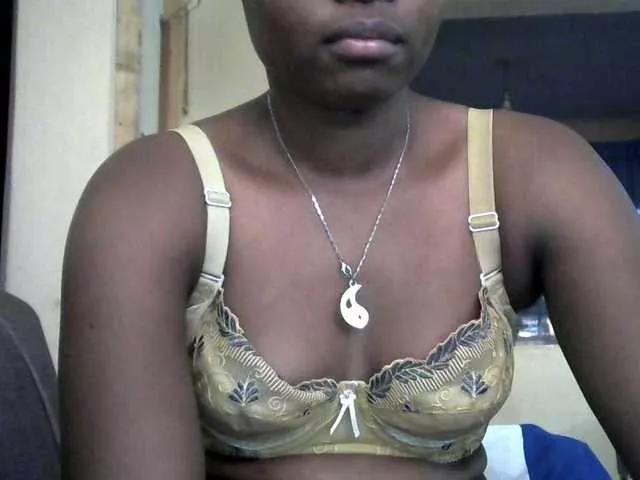 queen-ebony2 on BongaCams 