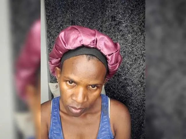 Freechat Queenyann on BongaCams