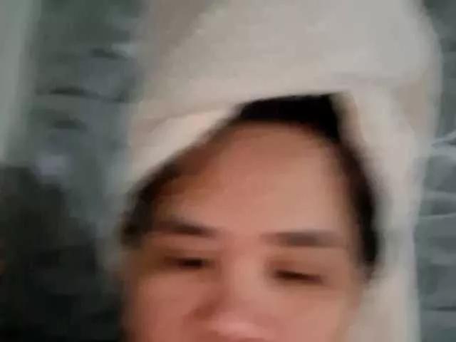 Offline sexyasian27 on BongaCams