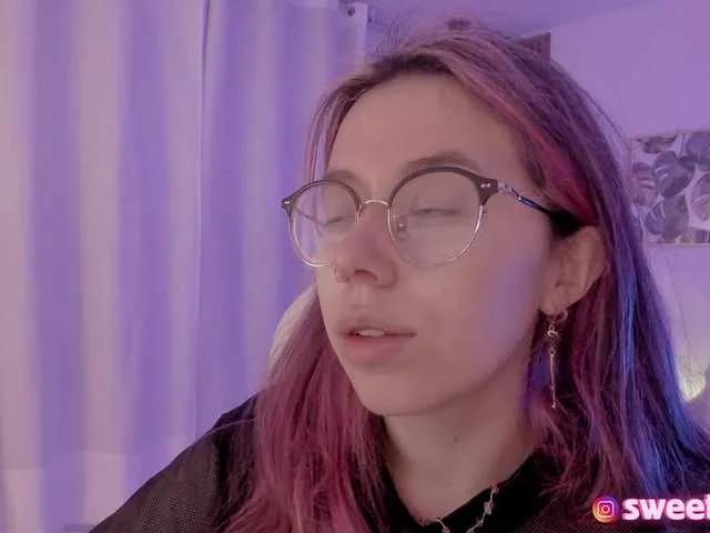 sweet-vera — me excita una persona que sea seria, comprometida y que huela bien, disfruto de unos buenos besos en el cuello , mientras bajas tu mano suave a mi coo que estara bastante humedo para jugar, a ti que te excita? ...