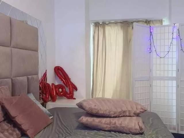 Freechat SweetScribe on BongaCams